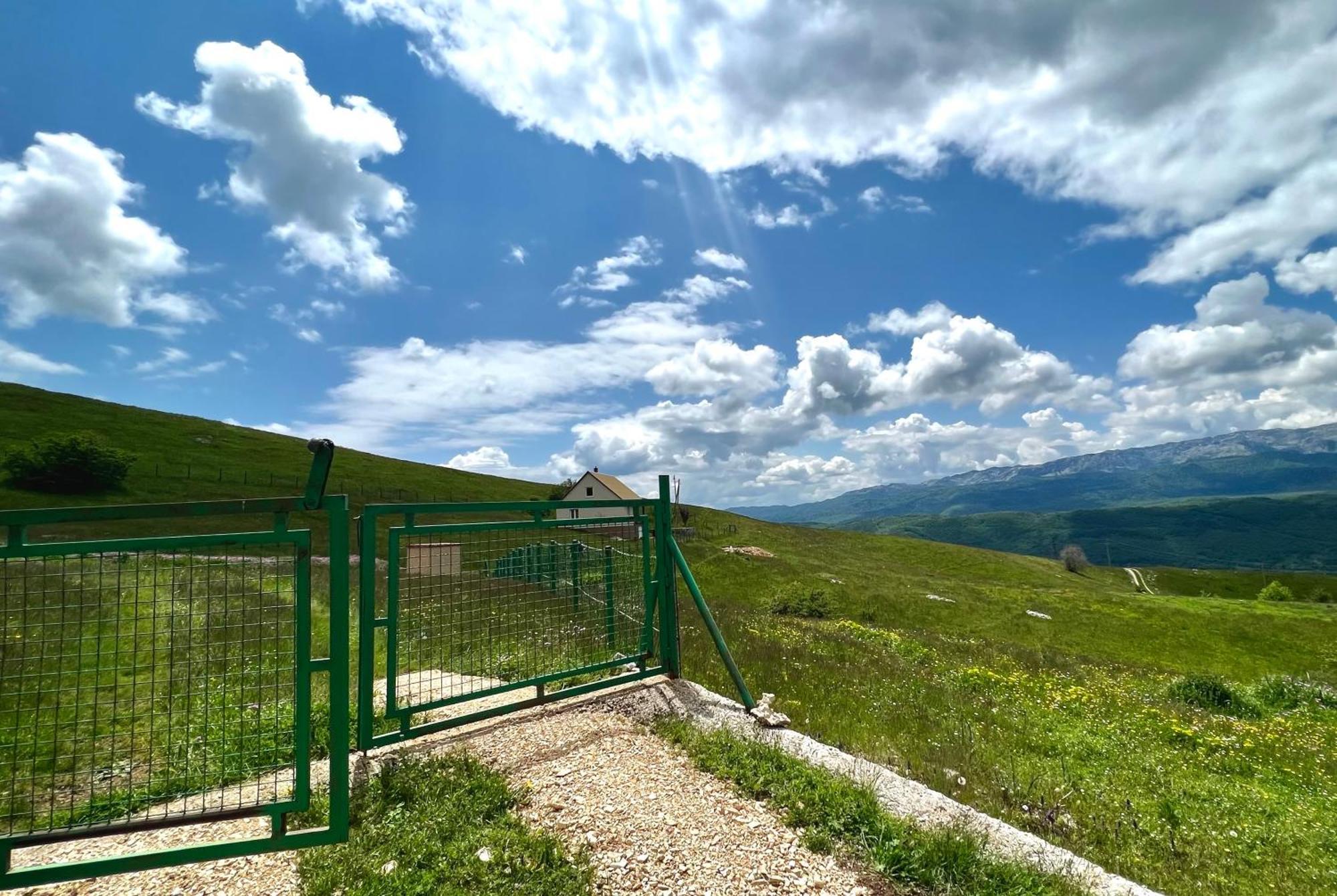 Guest House Highland Плужине Экстерьер фото